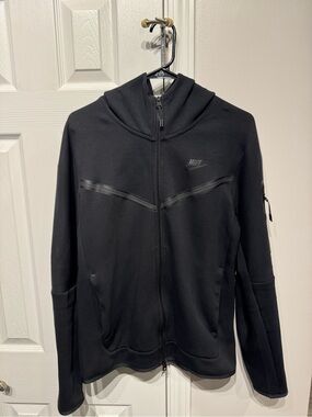OG black Nike tech